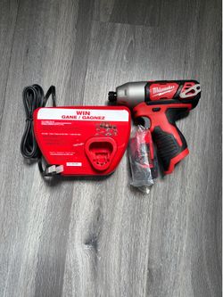 Milwaukee M-12 Impact Driver2462-20 - M-12 Charger (1) 1.5 Battery Pack. Kit.