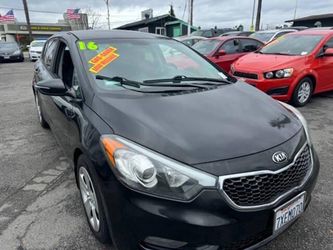 2016 Kia Forte 5-Door