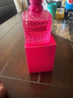 Valentino perfume