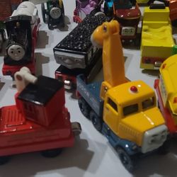 Vintage Thomas The Train And Friends Magnetic Train Lot