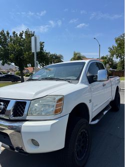 2004 Nissan titán
