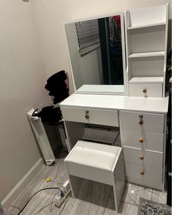 Small vanity