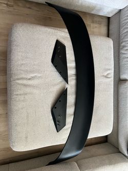Mustang Gt350 R style wing finished in matte black