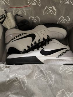 Kobe IV Protro Mambacita men’s 6.5 woman’s 8
