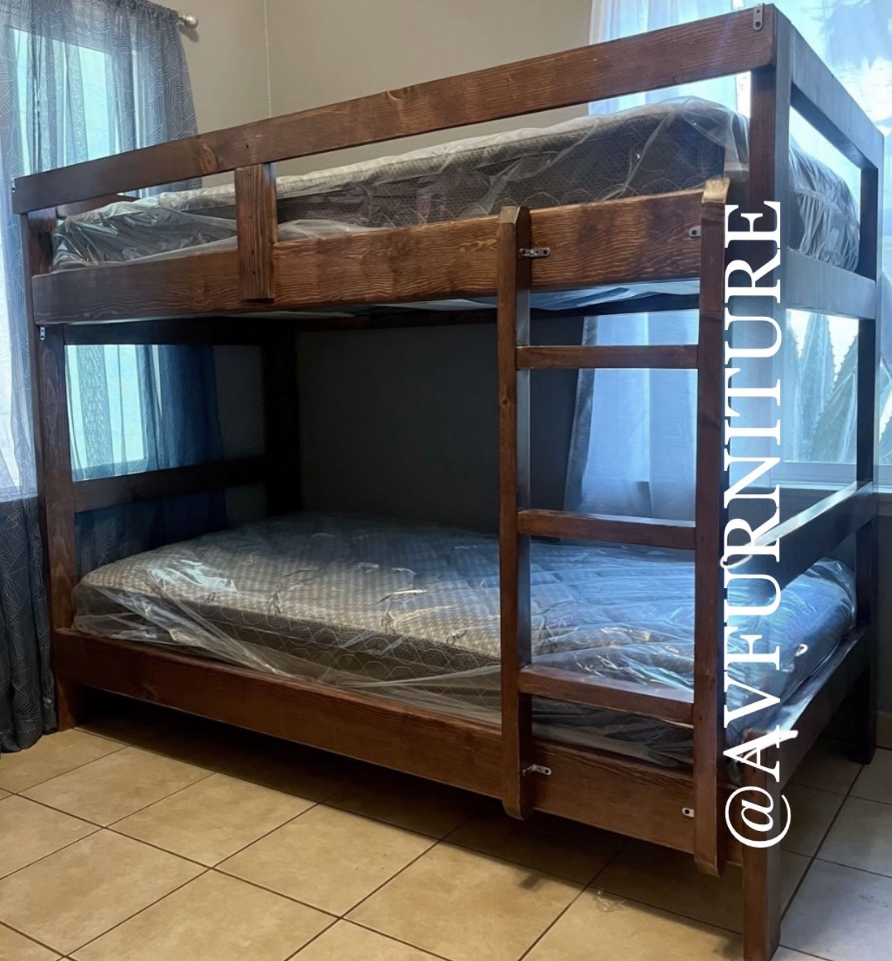 Solid Wood Twin Twin Bunk Bed And 2 Mattresses