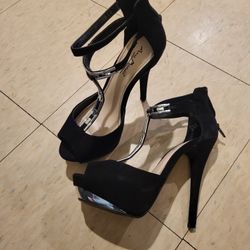 Size 8 ANNE MICHELLE brand  High Heels Never Worn 