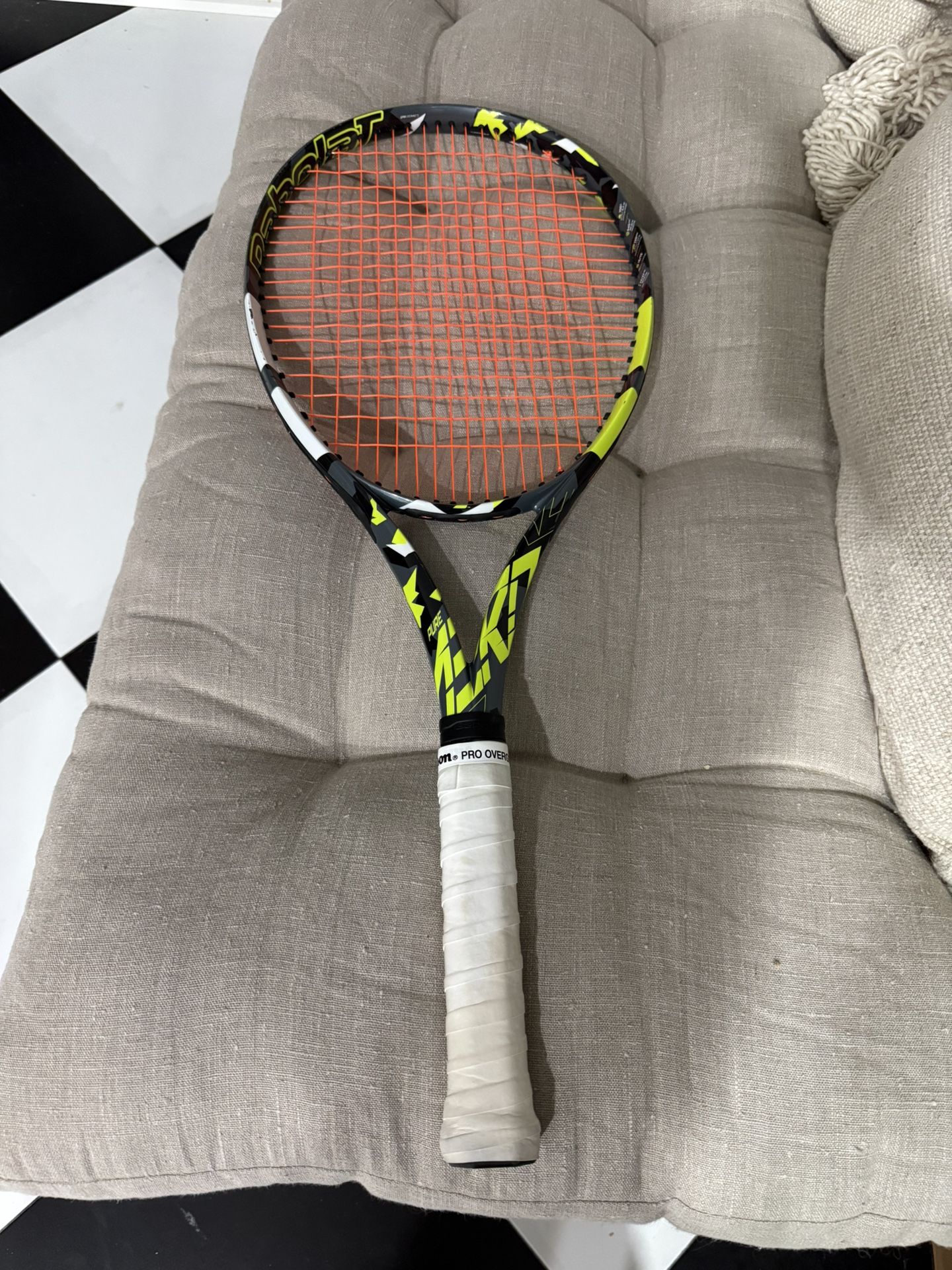 Babolat Pure Aero 100