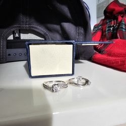 Engagement Ring And Wedding Band Combo