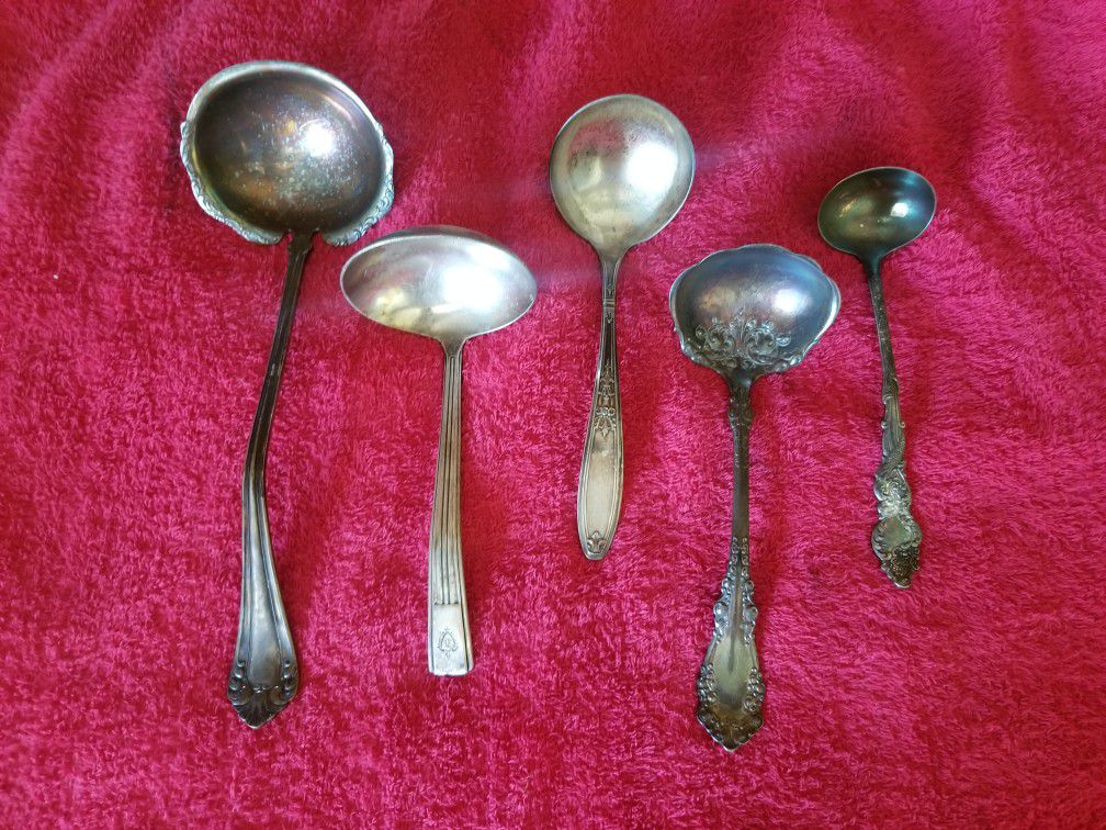 Lot of 15 Antique / Vintage Silverware Serving Pieces  - Most Stamped Silverplate 