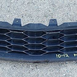2010 2011 2012 FORD MUSTANG FRONT BUMPER LOWER GRILL