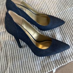 Guess Heel