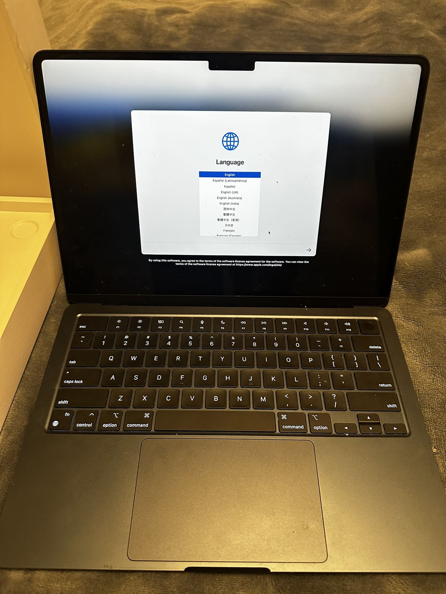 2024 13 Inch MacBook Air 512 Gb M3 chip 8-Core CPU 10 Core GPU