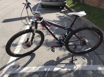 TREK - 29”- medium - Aluminum 