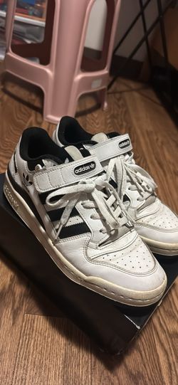 Adidas Forum Low Sneakers
