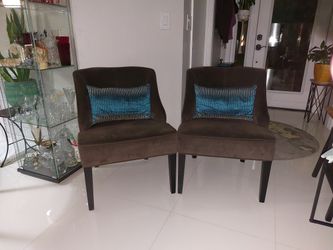 Accent Chairs
