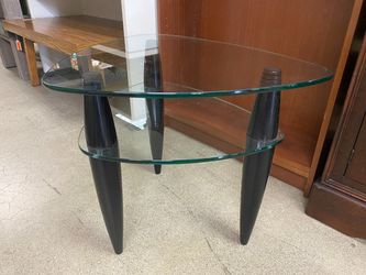 Contemporary Triangle Glass End Table w/ Black Base