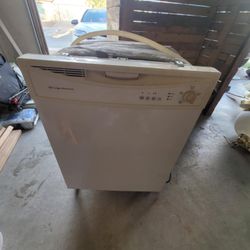 Dishwasher (Missing New Knob Only)