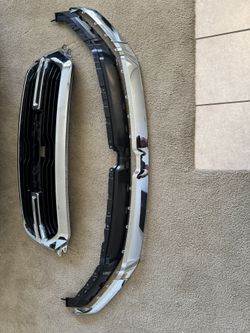 OEM 5th Gen DT Ram 1500 (19-25) Chrome Grille