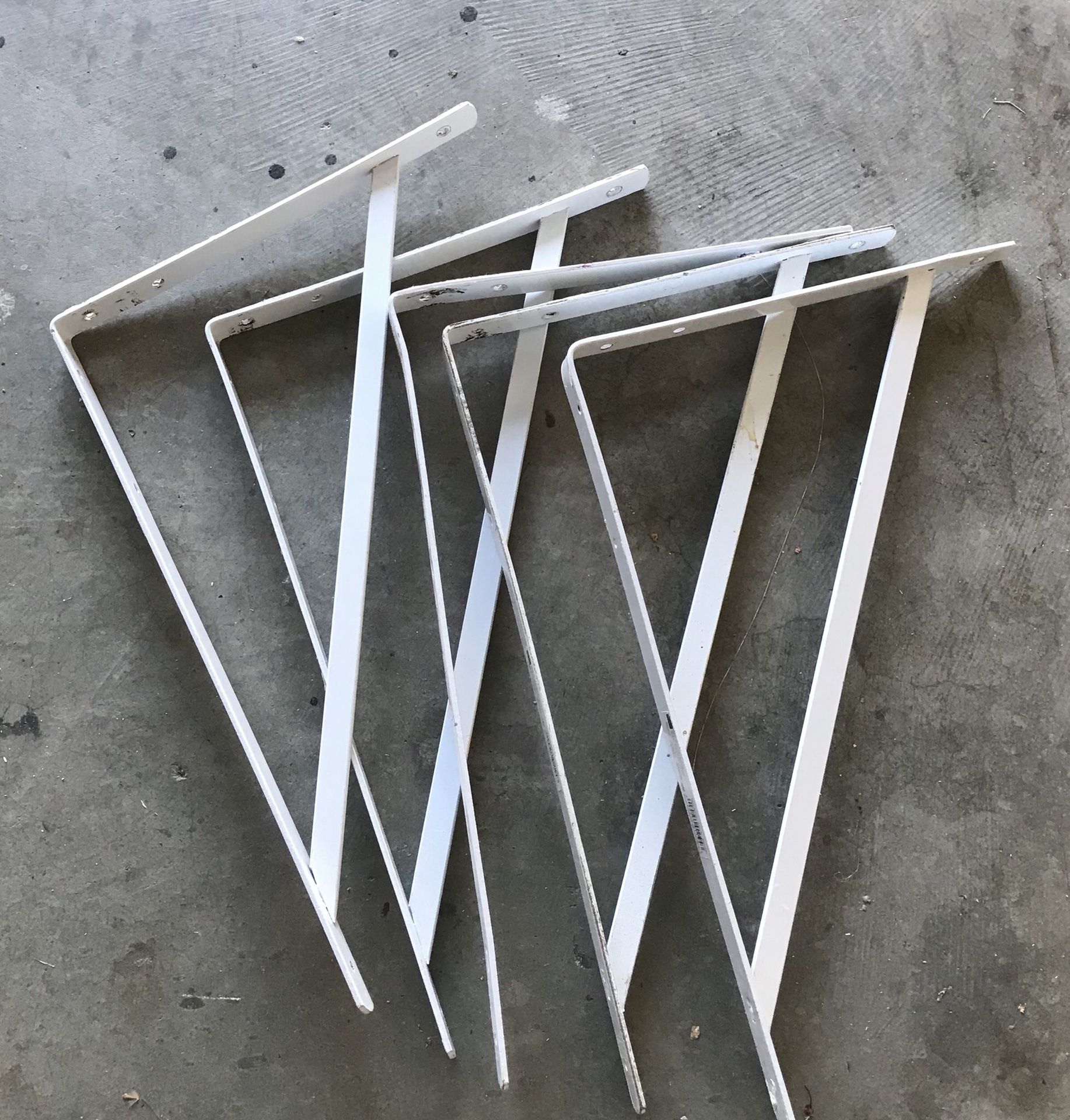Metal shelve brackets