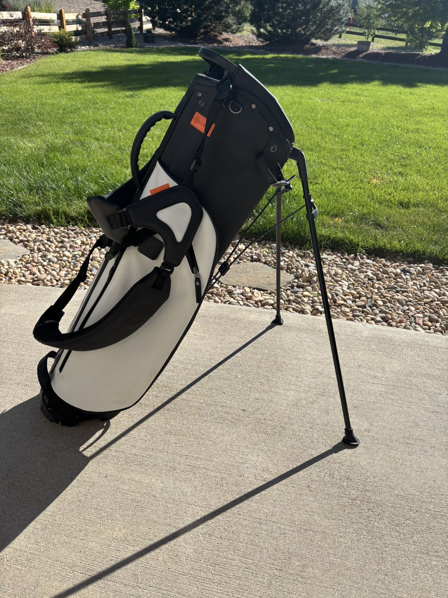 Stitch golf bag