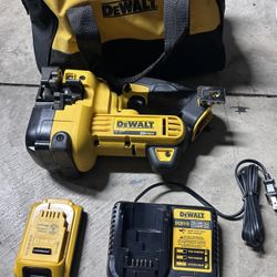 Dewalt 20v Max Ion Cordless Threaded Rod Cutter