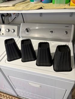Set of 4 Black Plastic Bed / Furniture Risers