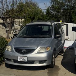 2002 Mazda MPV