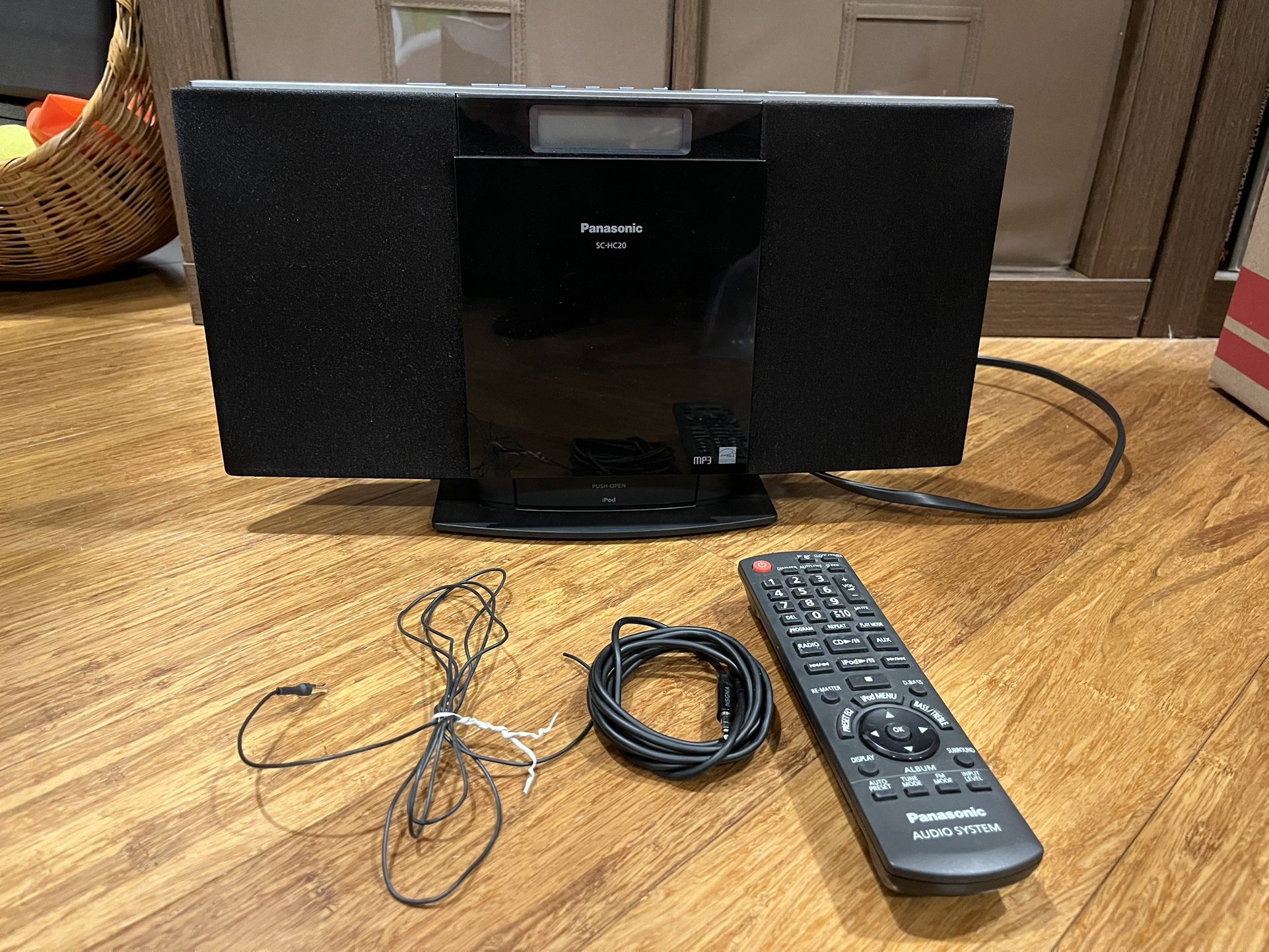 Panasonic SC-HC20 Compact Stereo System