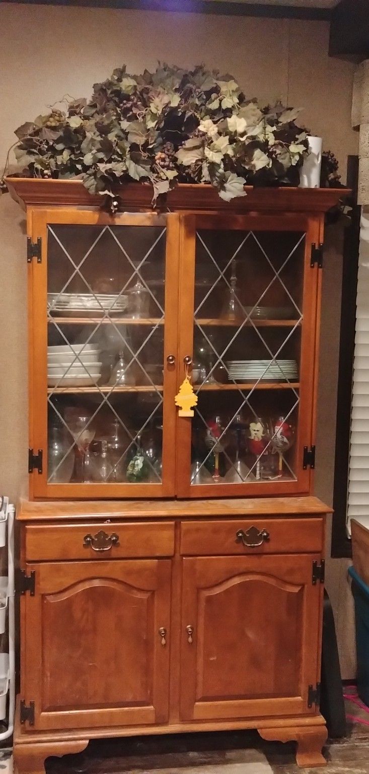 Ethan Allen China Cabinet