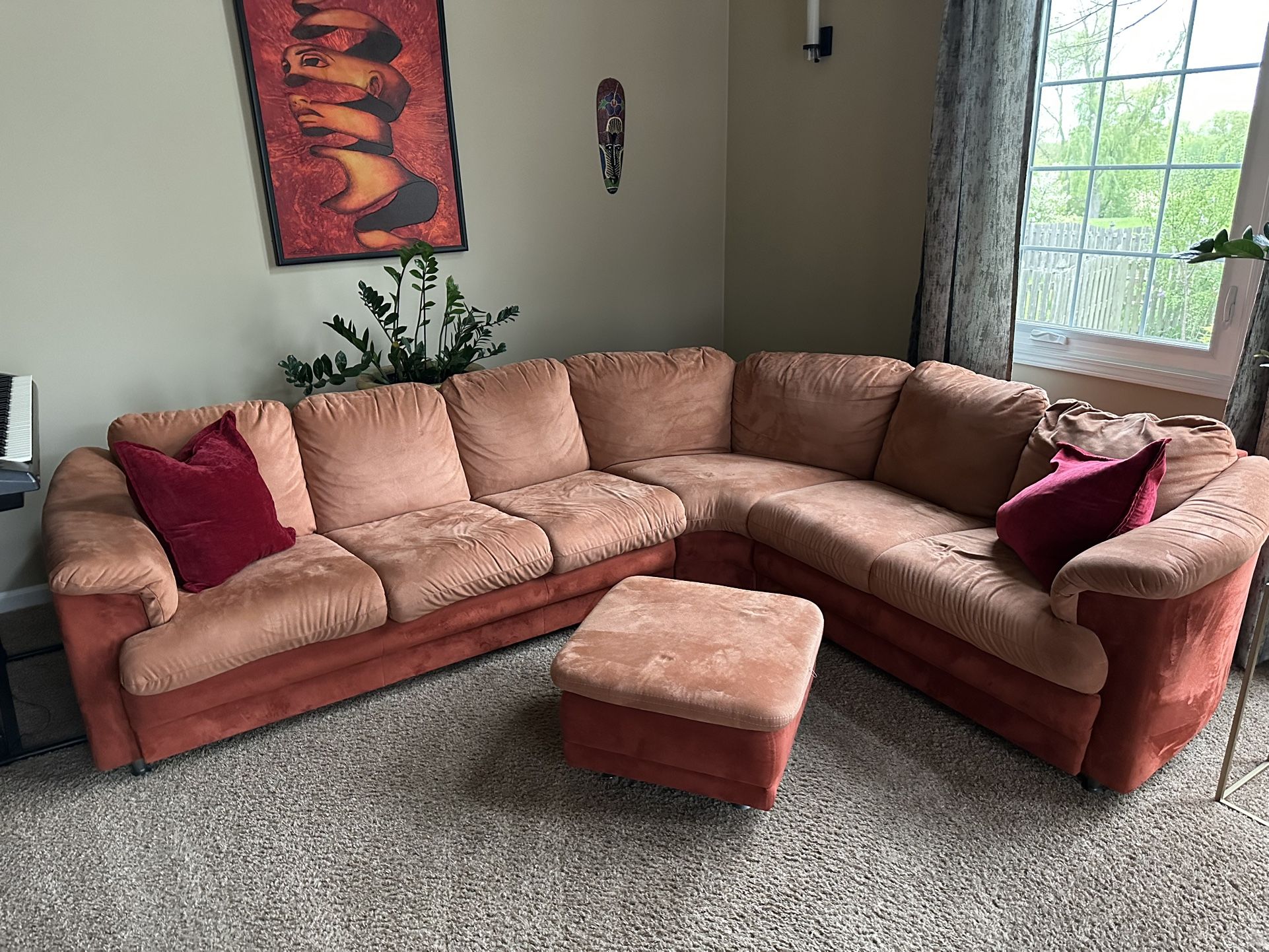 Microfiber Sectional Couch w / sleeper and Ottoman