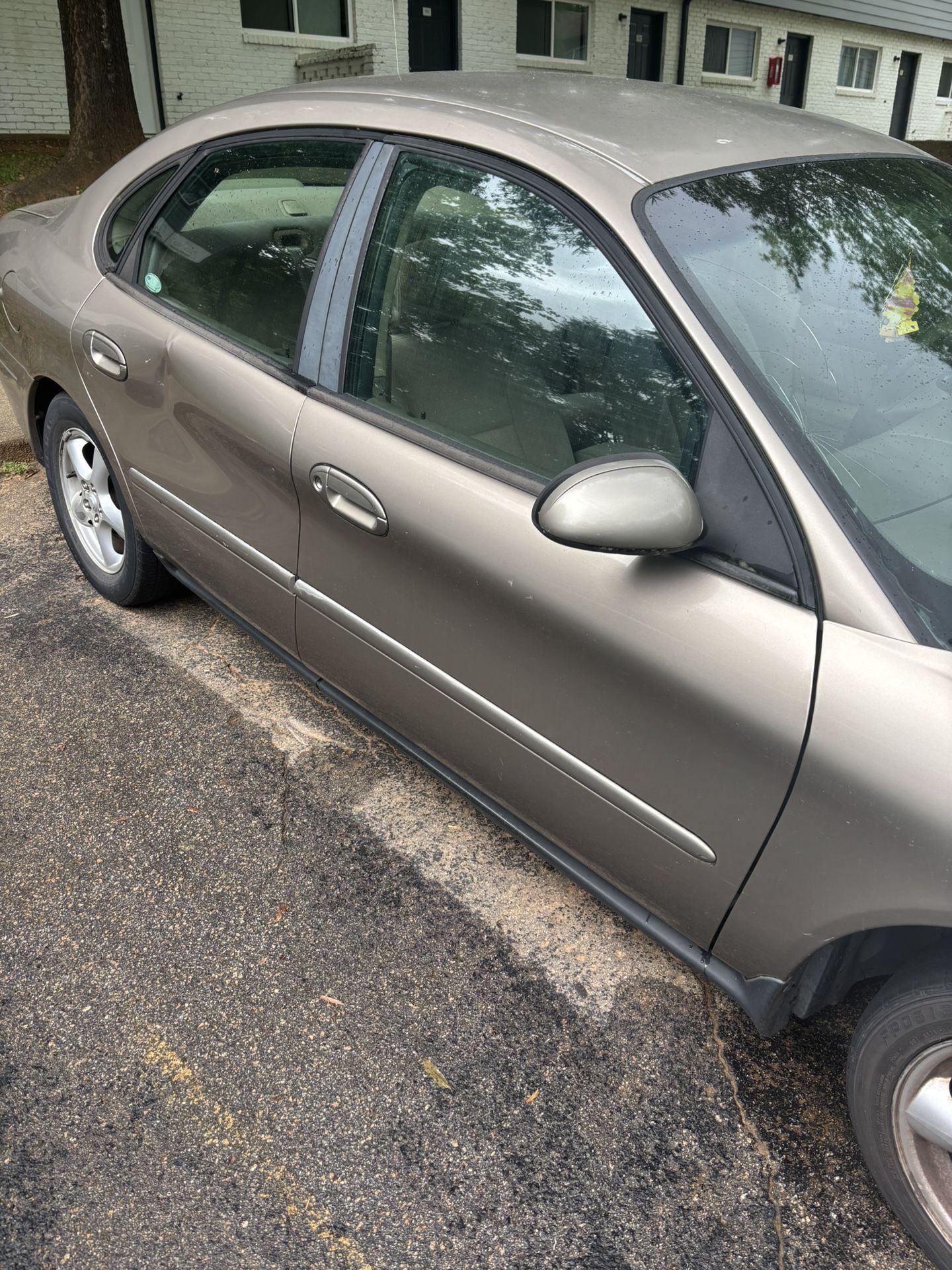 2002 Ford Taurus