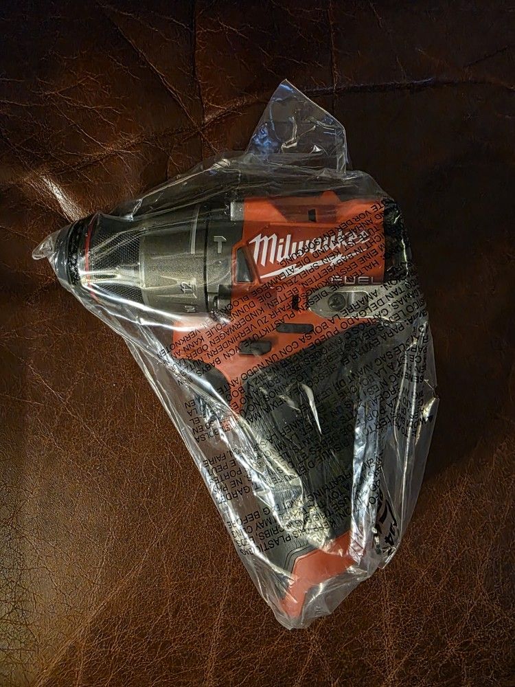 Milwaukee M12 Hammer Drill