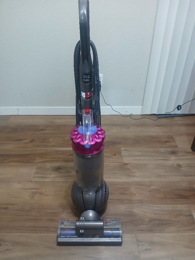 Dyson Ball 3 Upright Vacuum 
