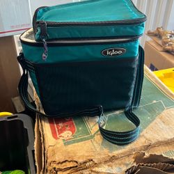 Igloo Cooler/ Lunch Box 