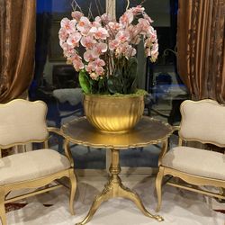  Very  Nice  Antique baker furniture 3 Pieces It’s not include the flowers