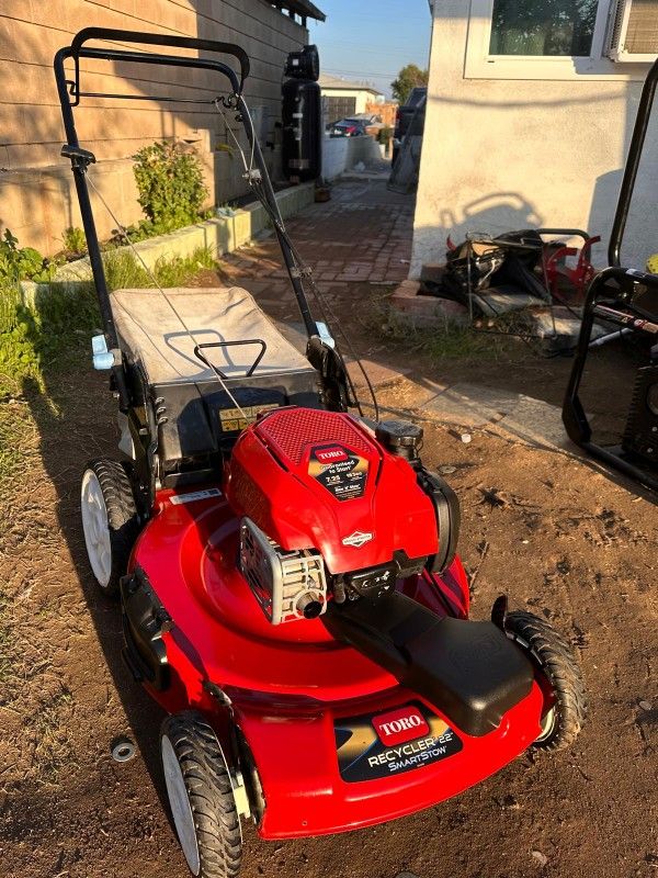 Toro Recycler SmartStow 22 in Variable Speed Gas Self Propelled