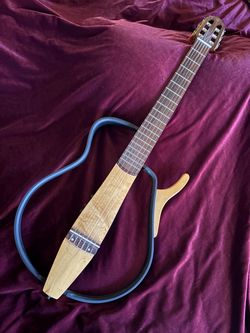 Yamaha slg-100n Silent Guitar classical nylon string + case