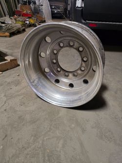 Alcoa 22.5 wheel