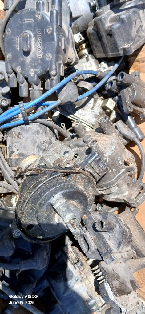 Distributor