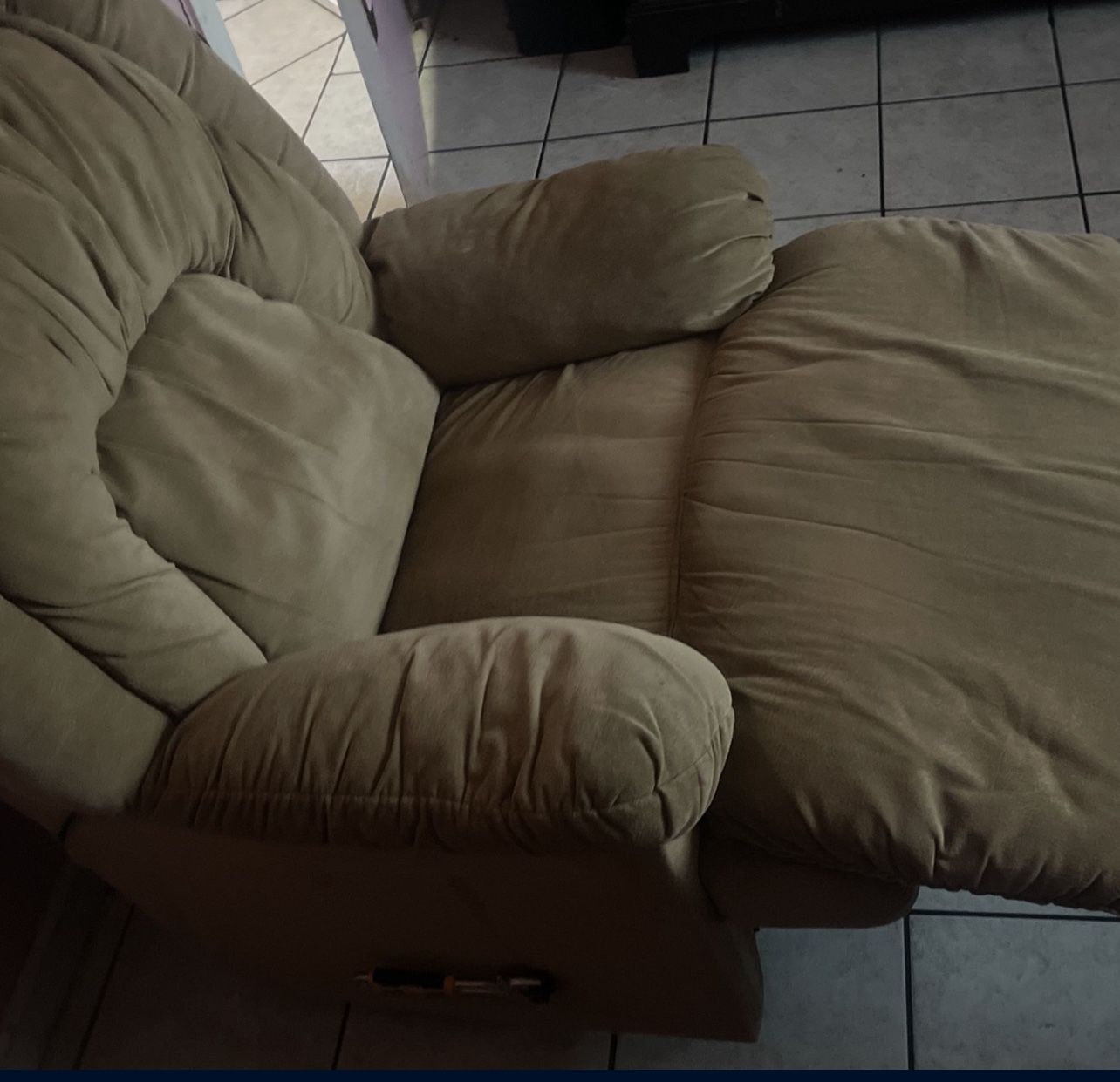Recliner Chair, /Couch 40$