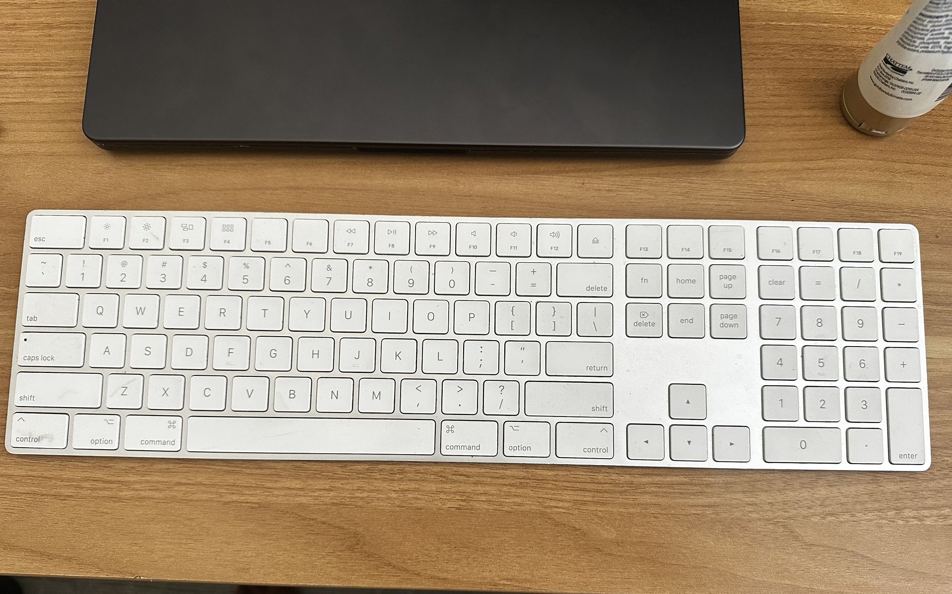 Apple Magic Wireless Keyboard