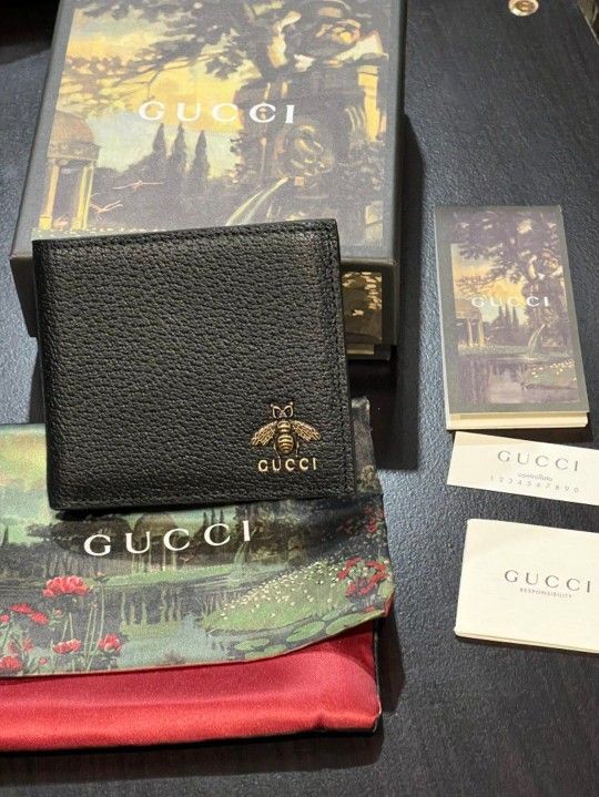 Gucci Wallet With Bee