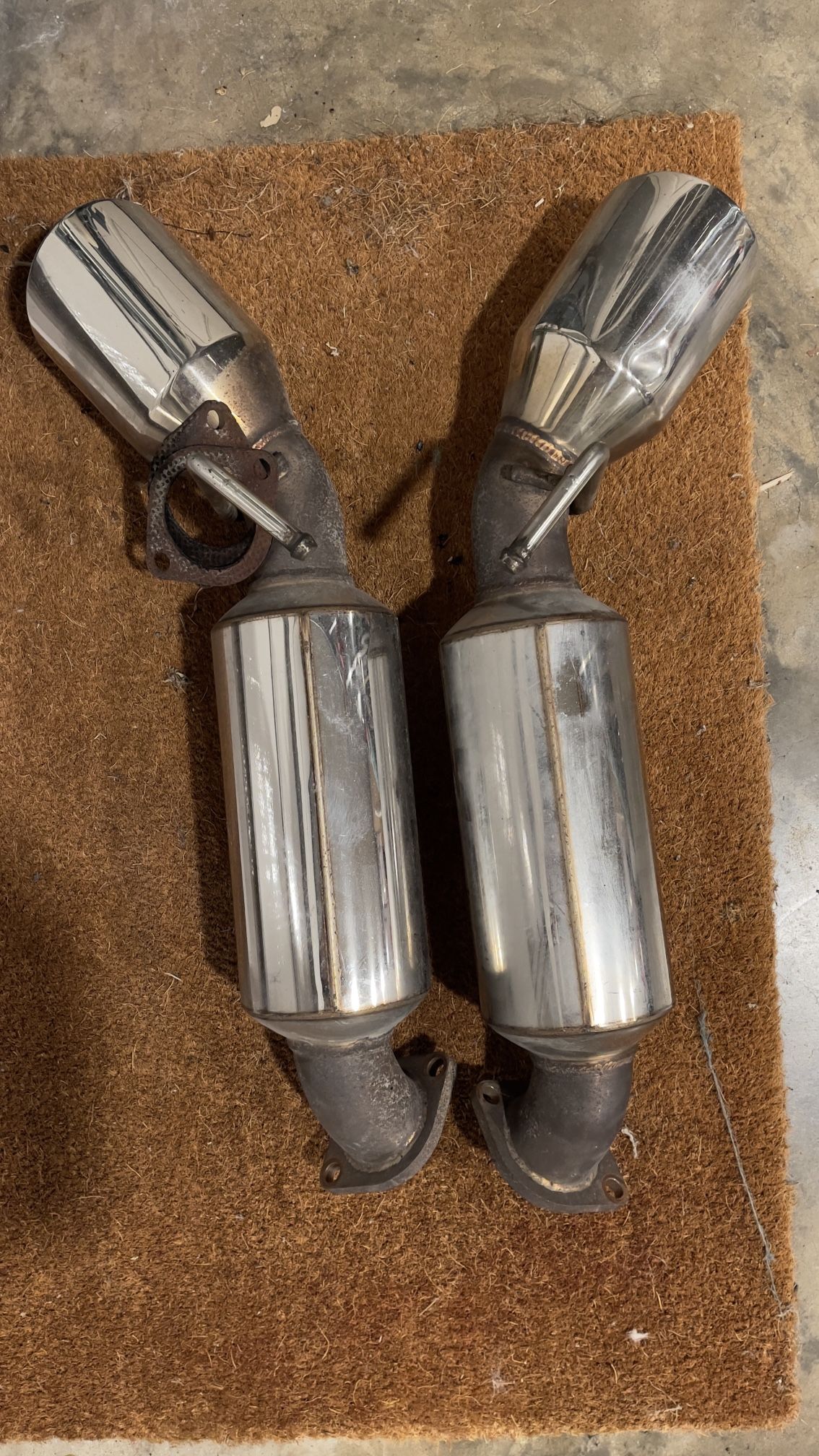 Muffler For 350 Z, 370 Z, Infiniti G35, G37