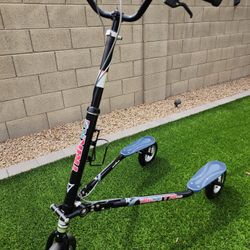 The Trikke T78cs carving scooter