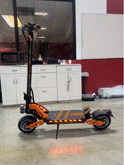 Dual-motor high-speed electric scooter