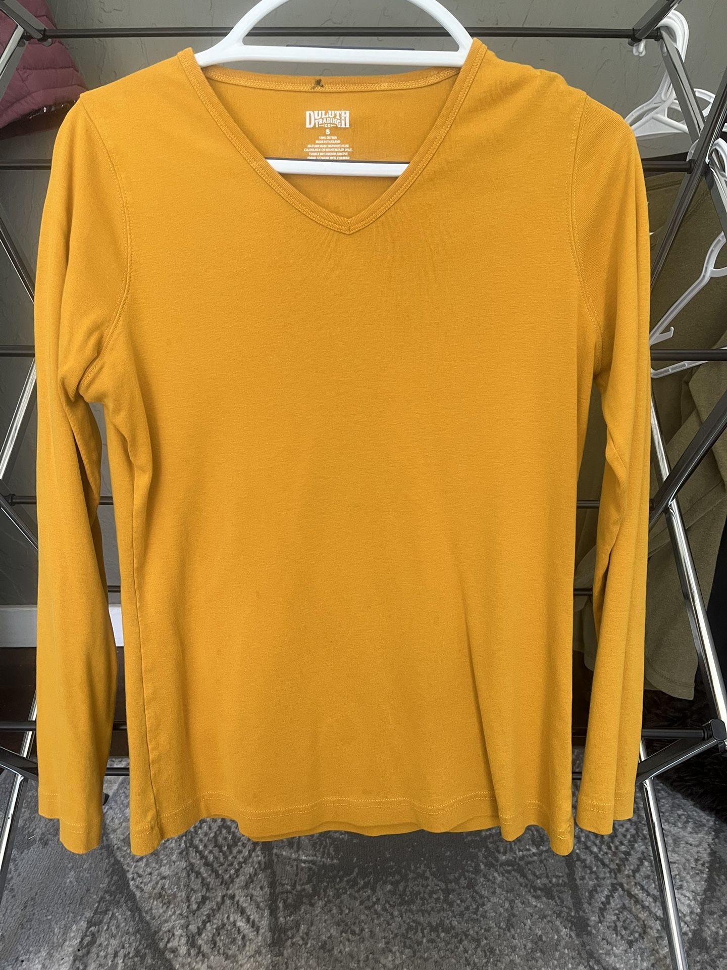 Duluth Trading Co V-Neck Long Sleeve Shirt, size small