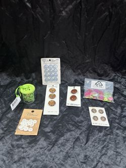 LOT OF 144 BUTTONS