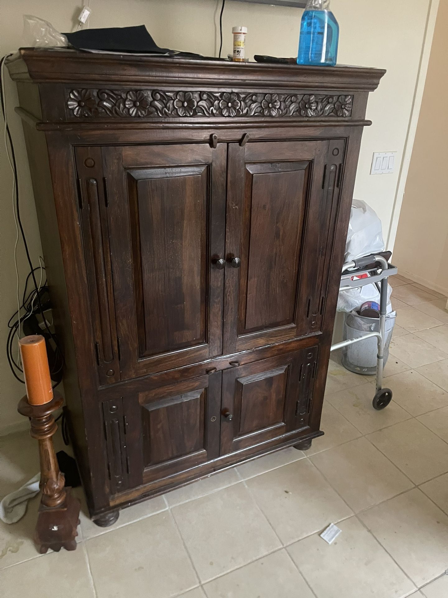 Armoire