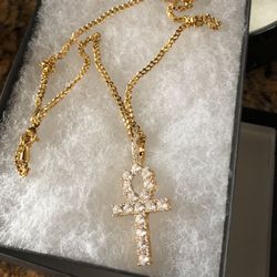 Cross Pendant With Chain