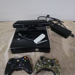 XBOX 360 w/ KINECT AND 2 GAMES 